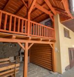 Privát Habovka 3764 - štúdio ŠTÚDIO 2: 1 x štvorlôžková izba (4 x  lôžko), vlastná kúpeľňa v izbe (sprchovací kút, umývadlo, WC v kúpeľni, sušič vlasov), bez balkóna, bez terasy, TV, wifi (bezdrôtové) pripojenie, internet zdarma, kuchynka, chladnička, rýchlovarná konvica, mikrovlnka, varič, sušič vlasov, umývadlo, uteráky, parkovacie miesto,  + 1 x prístelka (1 x prístelka, spoločenská miestnosť  ), spoločenská miestnosť  (TV, internet zdarma, wifi (bezdrôtové) pripojenie), kuchynka (chladnička s výparníkom, rýchlovarná kanvica, dvojplatnička, varič, mikrovlnka), kúpelňa (sprcha, WC v kúpeľni, umývadlo), samostatný vchod, podkrovie